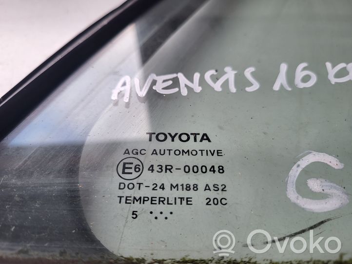 Toyota Avensis T270 Szyba karoseryjna drzwi tylnych 