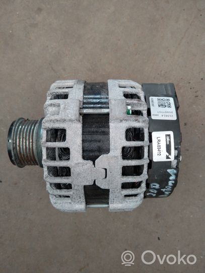 Volkswagen PASSAT B7 Generatore/alternatore 