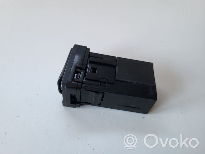 Toyota Verso Connecteur/prise USB 