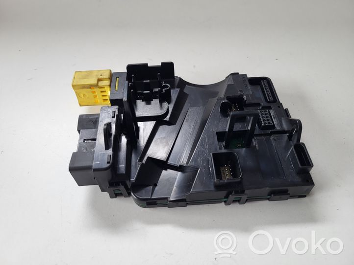 Volkswagen Tiguan Steering rack control module 