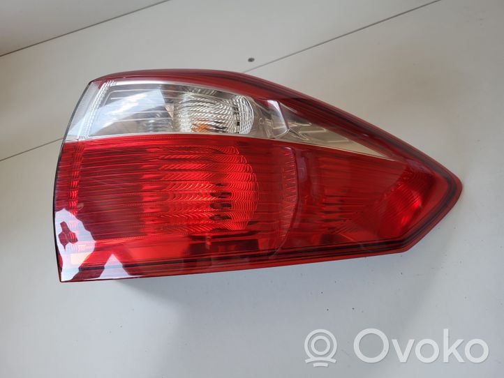 Ford C-MAX II Rear/tail lights 