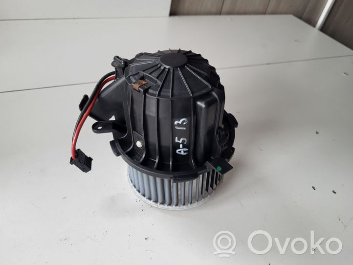 Audi S5 Facelift Pečiuko ventiliatorius/ putikas 