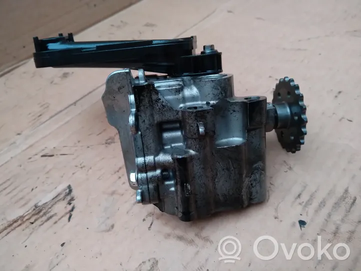 Renault Trafic III (X82) Oil pump 