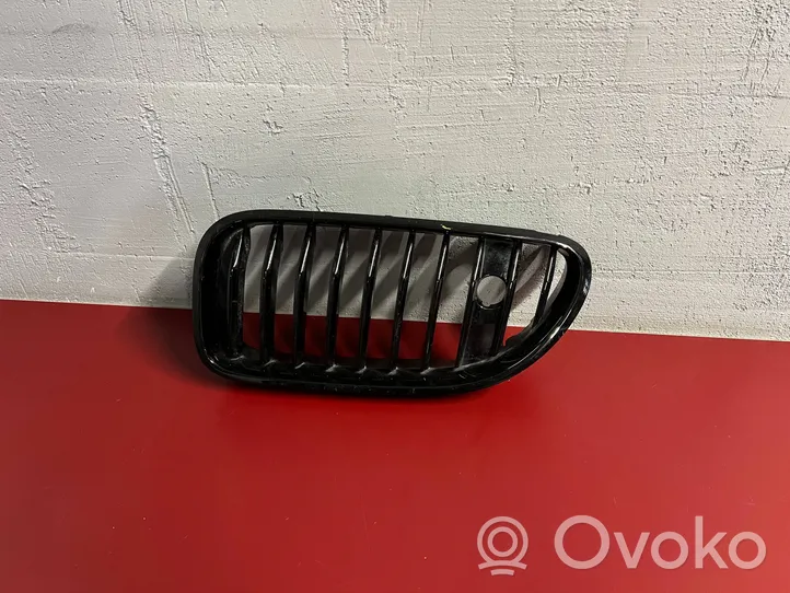 BMW 6 F06 Gran coupe Grille calandre supérieure de pare-chocs avant 7212849