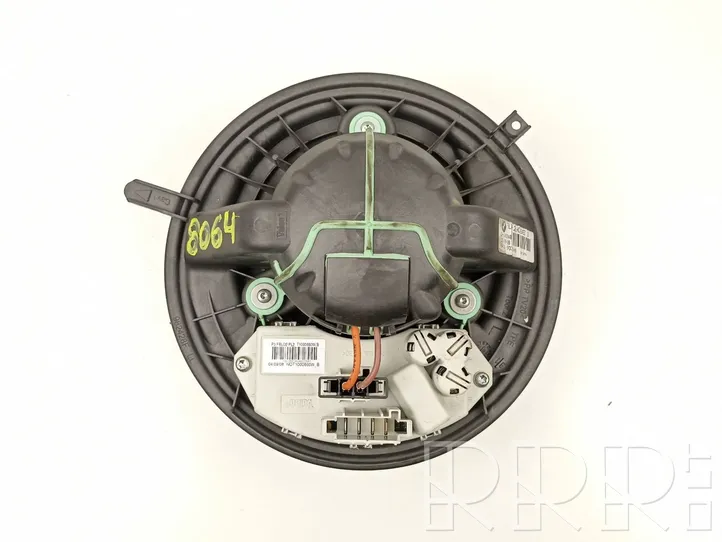 BMW 1 E81 E87 Pečiuko ventiliatorius/ putikas 64116933663