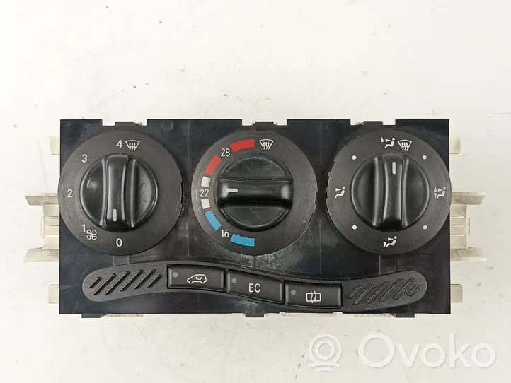 Mercedes-Benz Actros Air conditioner control unit module A1688300485
