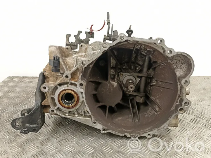 Hyundai Elantra Manual 5 speed gearbox L4D