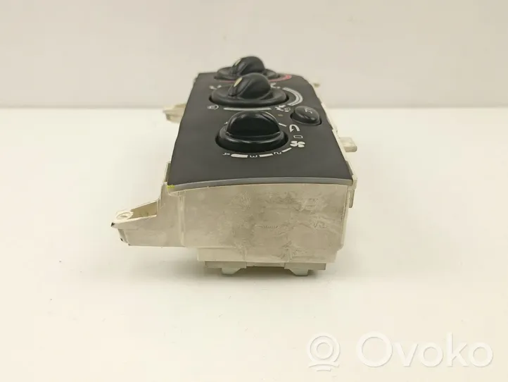 Renault Megane I Module unité de contrôle climatisation 7701047248