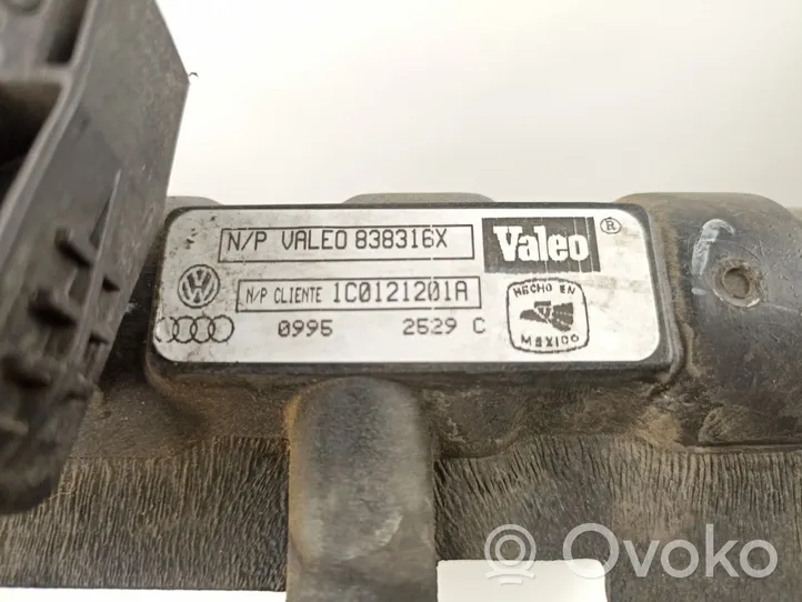 Volkswagen New Beetle Radiatore del carburatore (radiatore) 1C0121201A