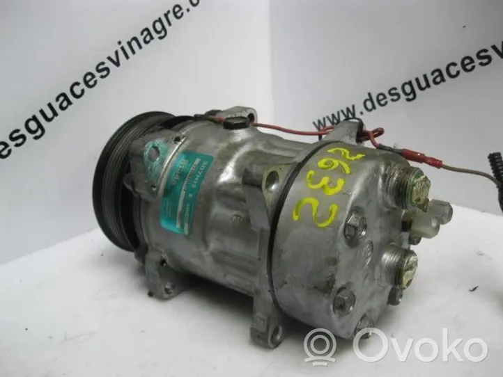 Peugeot 605 Compressore aria condizionata (A/C) (pompa) 2122610404