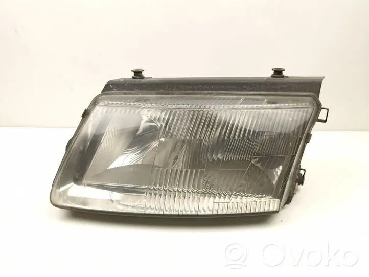 Volkswagen Passat Alltrack Lampa przednia 3B0941017K