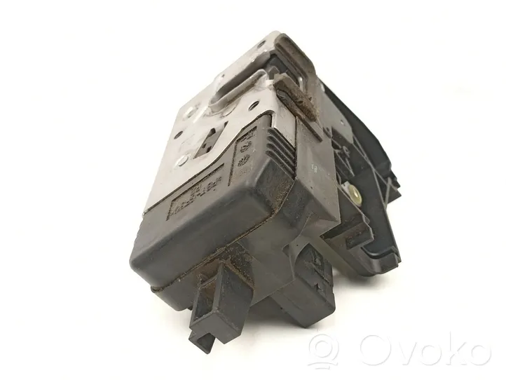 Opel Vectra C Cerradura de puerta delantera 13157762