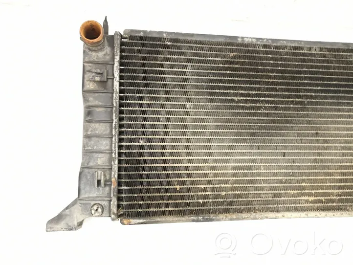 Ford Escort Radiateur de refroidissement 89AB8005FA