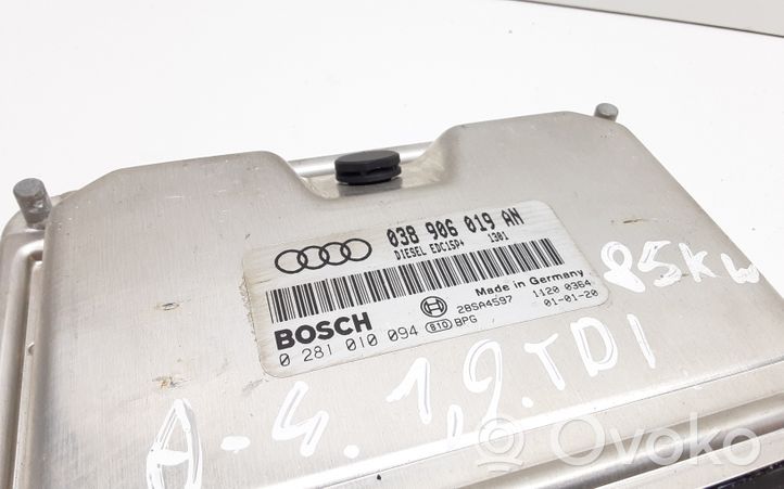 Audi A4 S4 B6 8E 8H Moottorin ohjainlaite/moduuli 0281010094