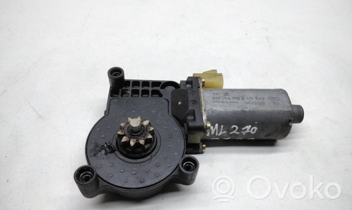 Mercedes-Benz ML W163 Moteur de lève-vitre de porte avant 990408100