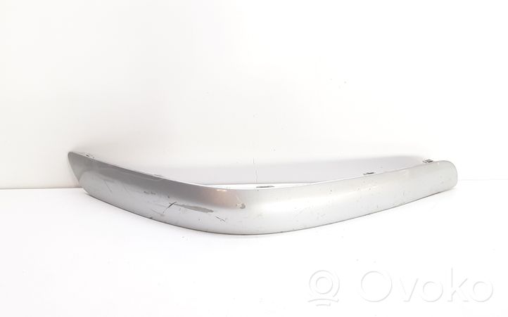 Mazda 626 Modanatura separatore del paraurti anteriore GG3E50B41