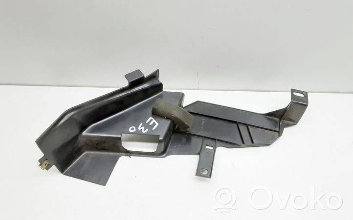 BMW 3 E30 Rivestimento estremità laterale del cruscotto 1906932