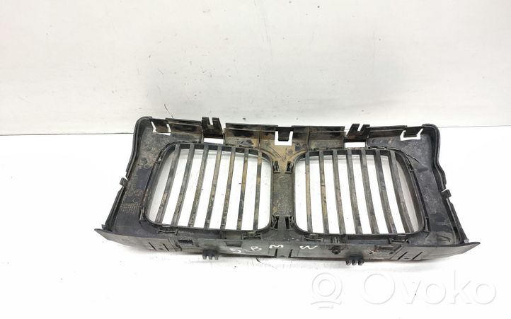 BMW 5 E34 Front bumper upper radiator grill 1973825