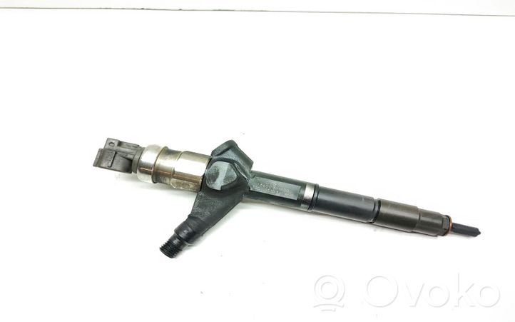 Nissan X-Trail T30 Injecteur de carburant 166008H800