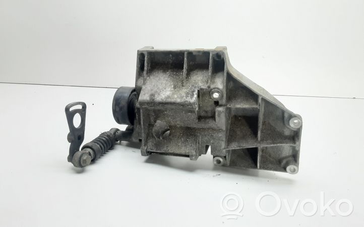 BMW 7 E32 Staffa di montaggio del compressore dell’A/C 1733142