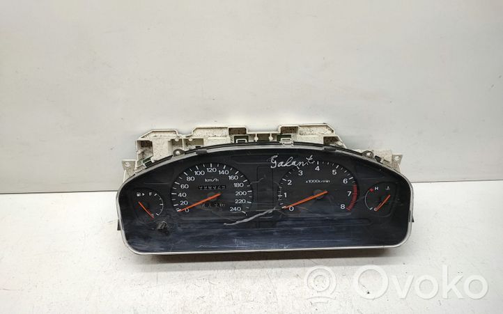 Mitsubishi Galant Compteur de vitesse tableau de bord MR216542