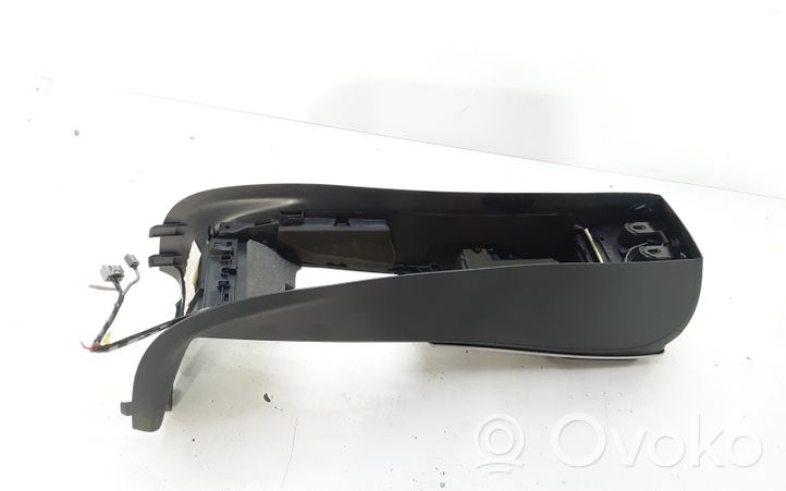 Volvo V50 Center console 30755374