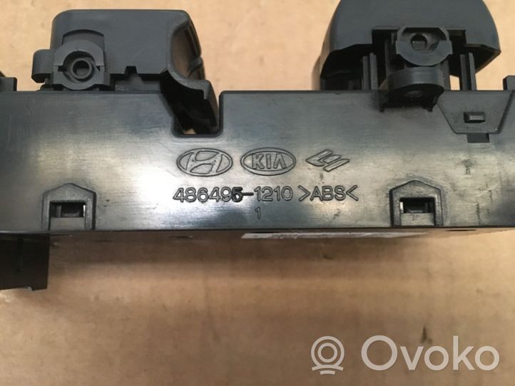 KIA Soul Interruttore di controllo dell’alzacristalli elettrico 4864951210