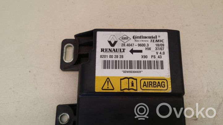 Dacia Sandero Airbag control unit/module 8201002828