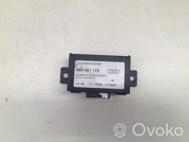 Audi A6 S6 C5 4B Hälytyksen ohjainlaite/moduuli 4B0951173