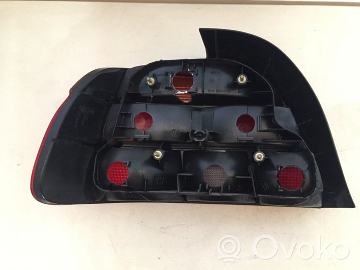 BMW 5 E39 Rear/tail lights 8358032