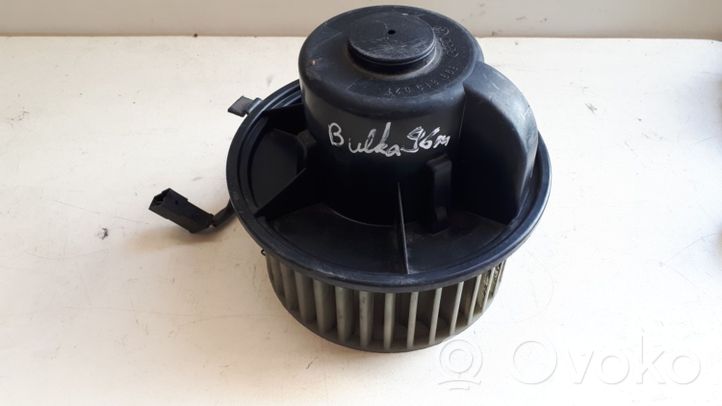 Audi 80 90 B2 Ventola riscaldamento/ventilatore abitacolo 893819021