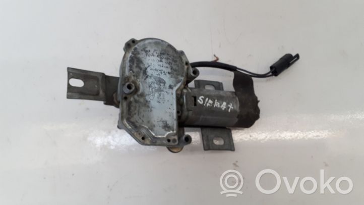 Ford Sierra Takalasinpyyhkimen moottori 83BB17404A1A