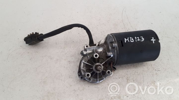 Mercedes-Benz 200 300 W123 Wiper motor 0390341076