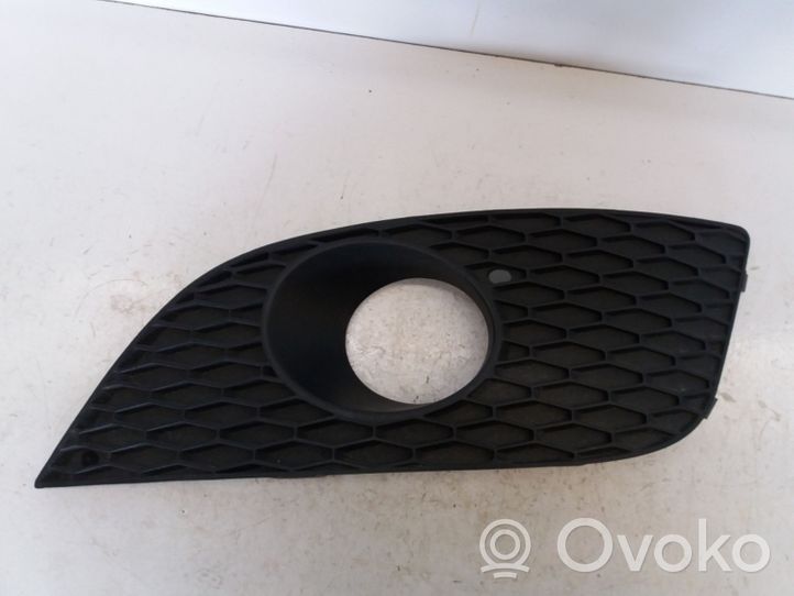 Seat Leon (1P) Pretmiglas luktura dekoratīvais režģis 1P0853665G