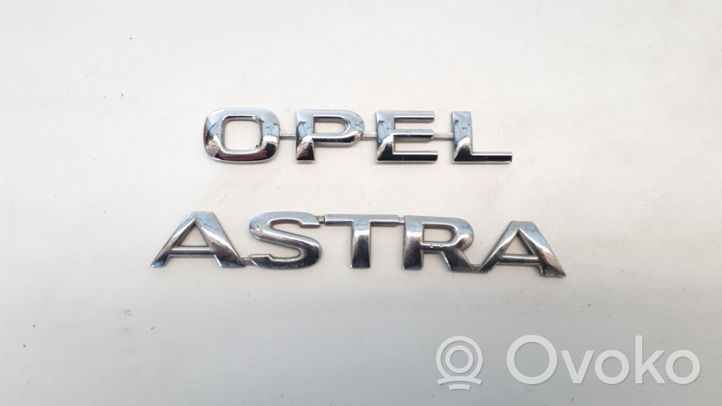 Opel Astra F Gamintojo ženkliukas/ modelio raidės 