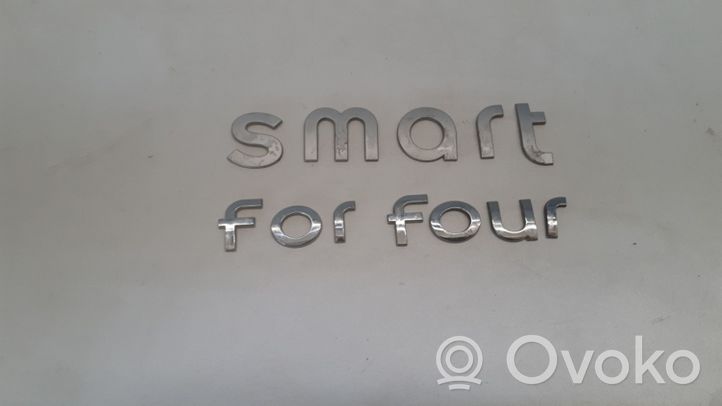 Smart ForFour I Ražotāja plāksnīte / modeļa burti 