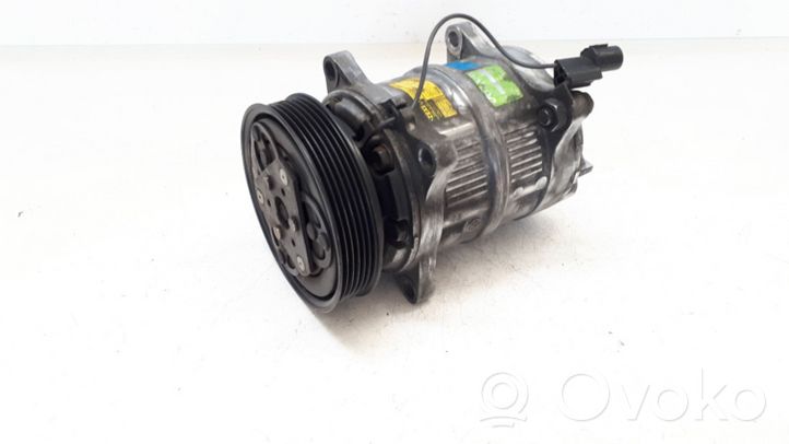 Volvo S40, V40 Ilmastointilaitteen kompressorin pumppu (A/C) 30612618