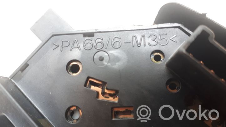 Fiat Marea Interruptor/palanca de limpiador de luz de giro PA666M35