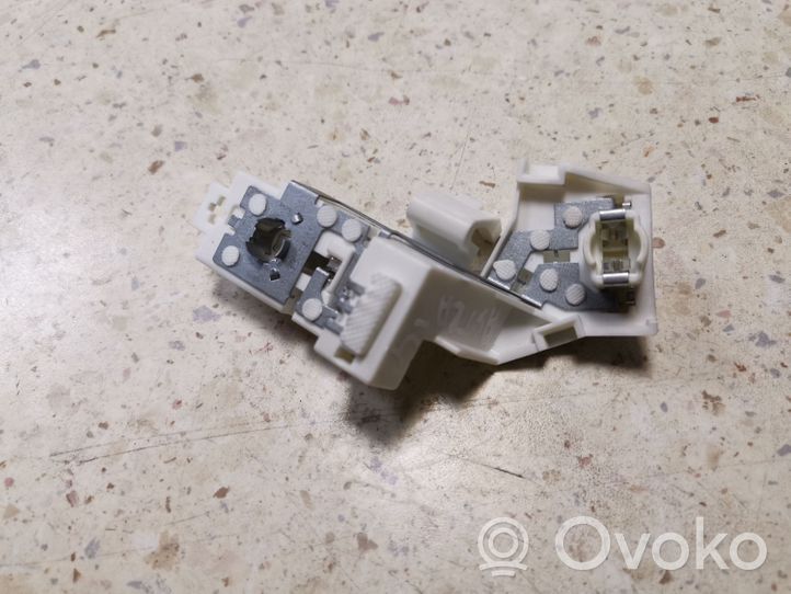 Opel Astra J Parte del faro posteriore 13306462