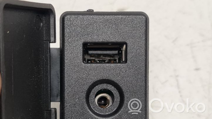 Nissan Micra USB socket connector 