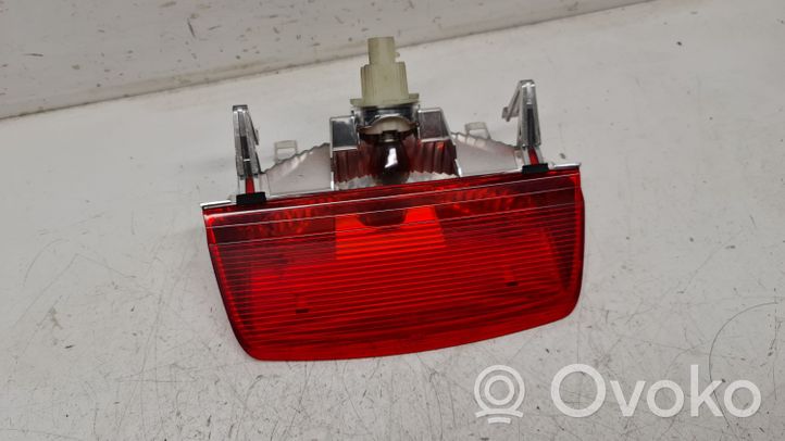 Nissan Micra Third/center stoplight 021390