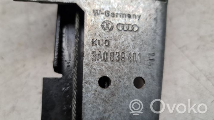 Volkswagen PASSAT B3 Takaoven manuaalinen ikkunan nostin 3A0839401F