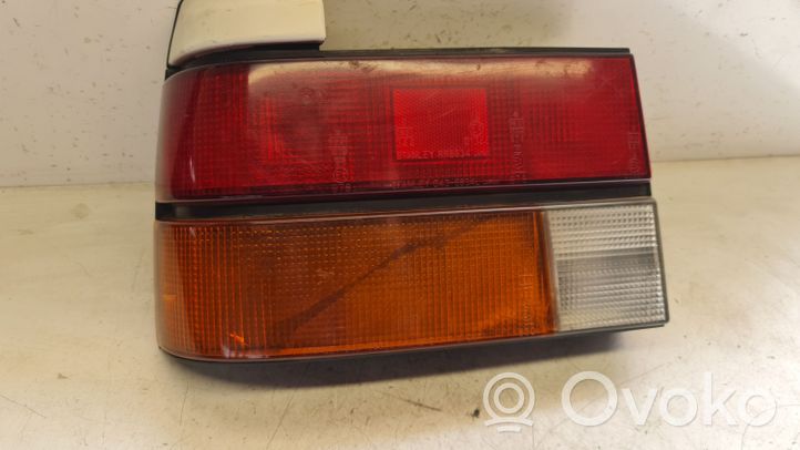 Mazda 626 Feux arrière / postérieurs 0436832