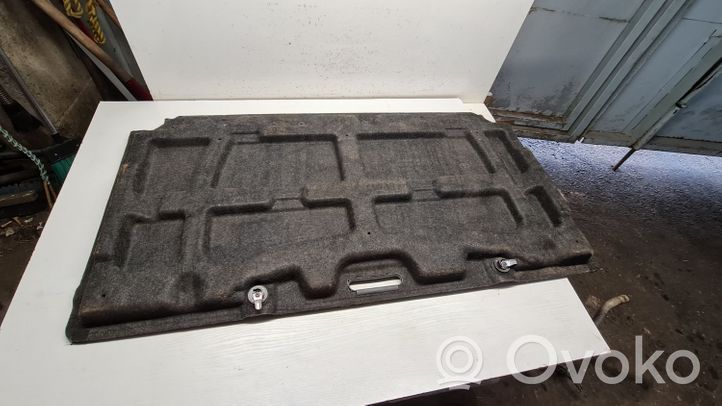 Toyota Yaris Wykładzina podłogowa bagażnika 584100D010D