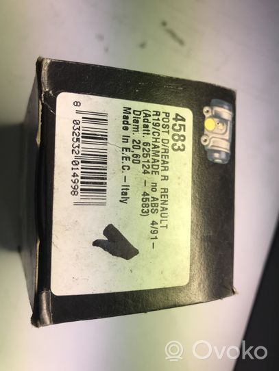 Renault 19 Tylny cylinder hamulcowy 4583