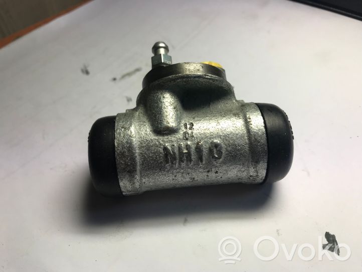 Renault 19 Tylny cylinder hamulcowy 4583