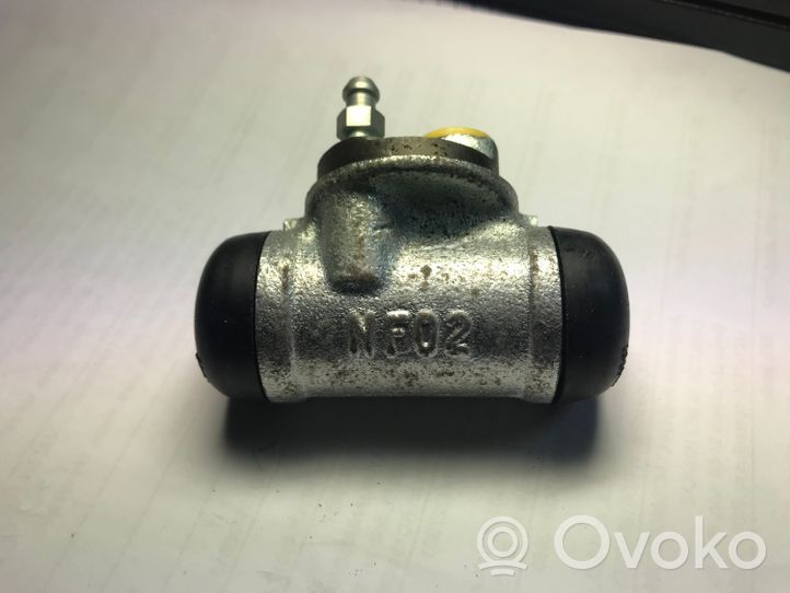 Renault 19 Tylny cylinder hamulcowy 4581