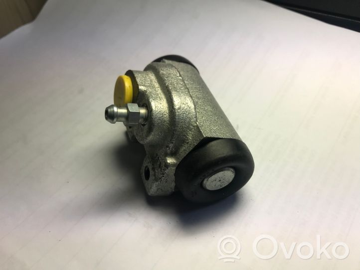 Renault 19 Tylny cylinder hamulcowy 4584