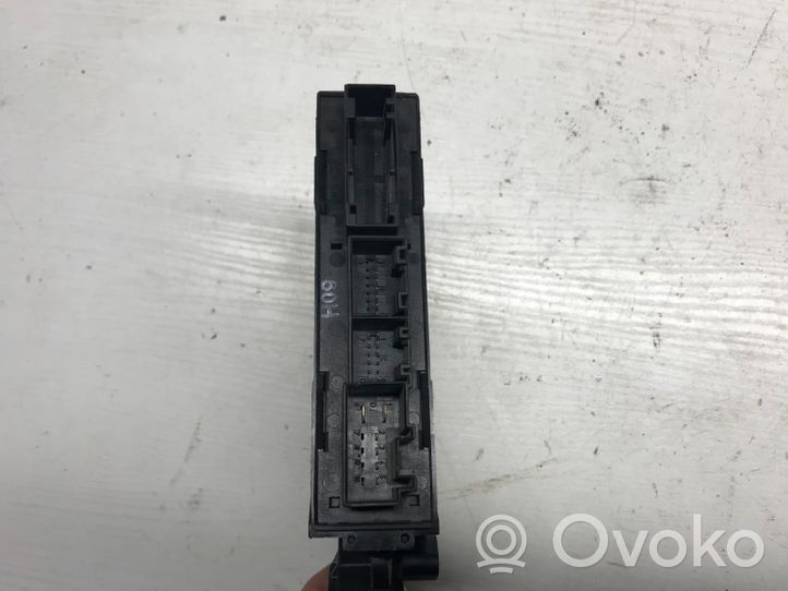 Audi A4 S4 B6 8E 8H Moteur de lève-vitre de porte arrière 8E0959802A