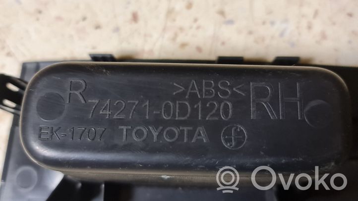 Toyota Yaris Inne elementy wykończeniowe drzwi tylnych 742710D120